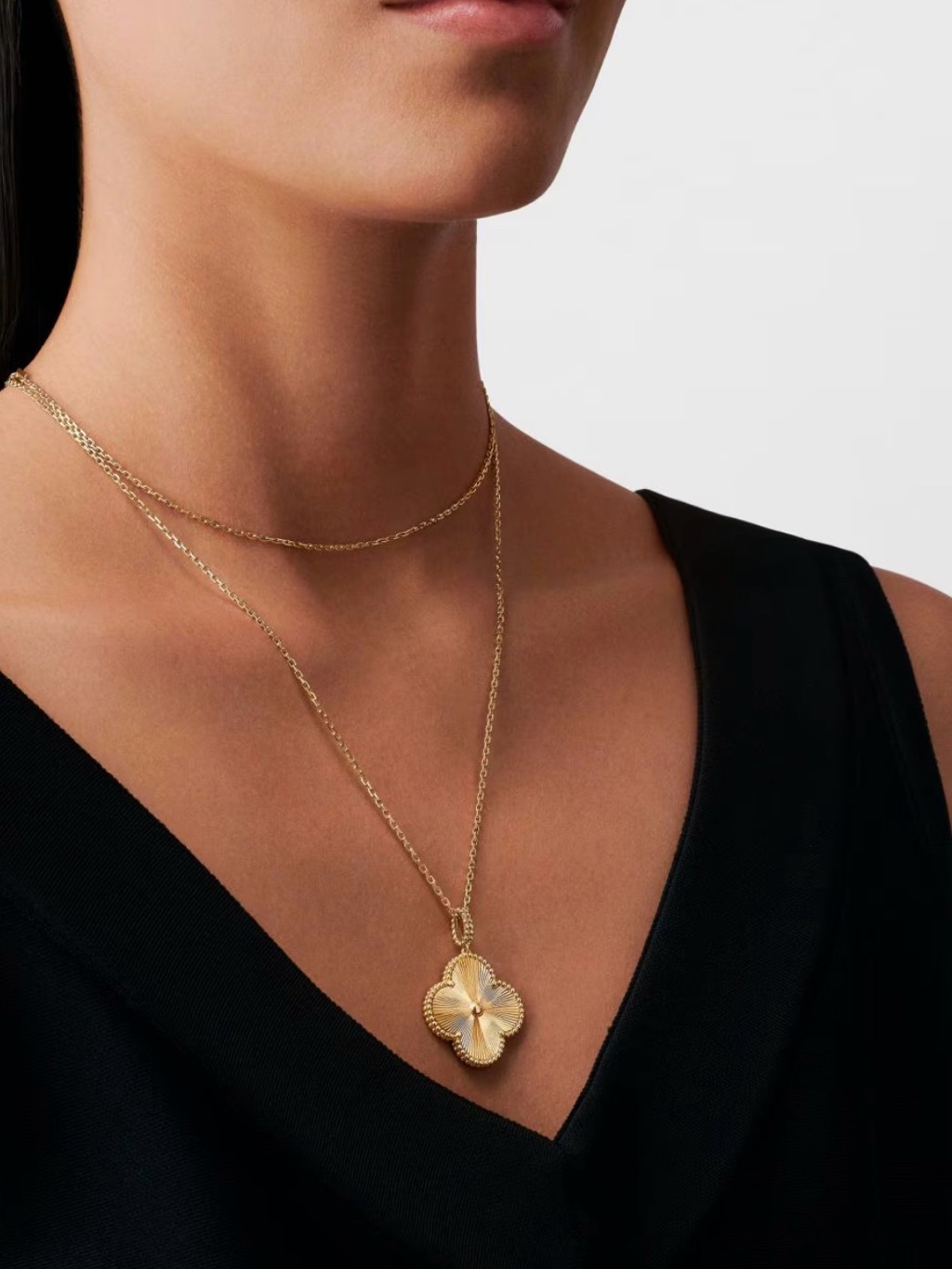 Large Flower Pendant Long Necklace, 1 Large Motif Chain Length: 90 Cm